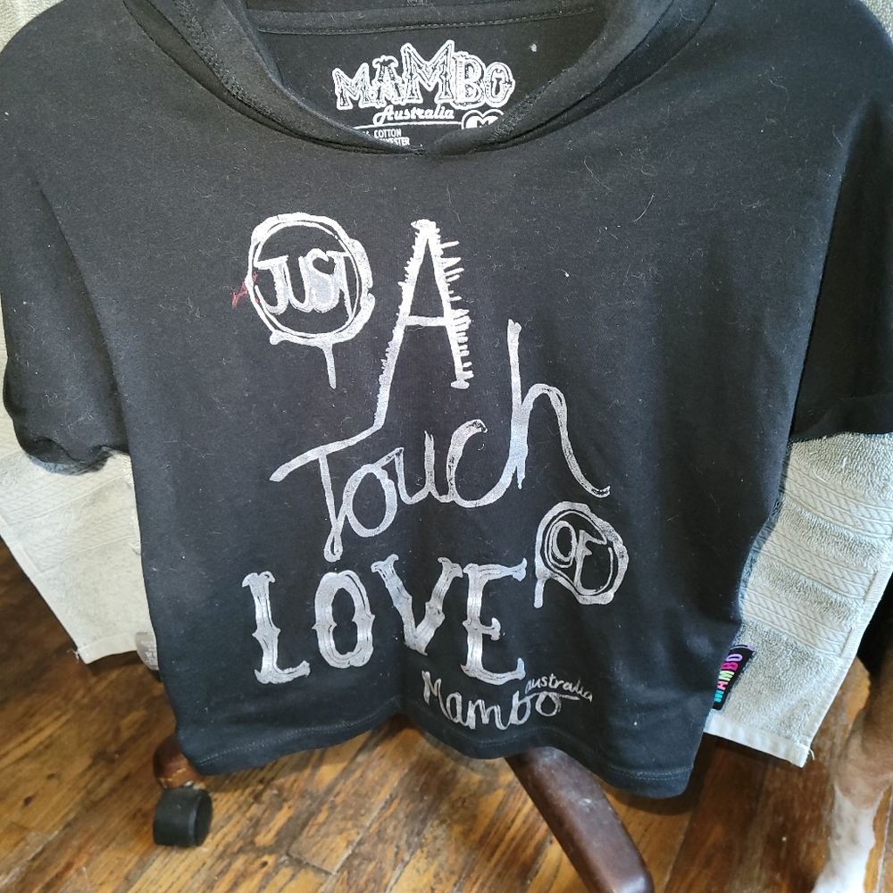 Girls tee with hood